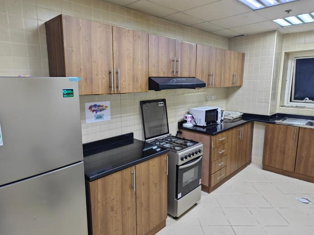 هتل دایموند روم این شیرد آپارتمنت Diamond Room in Shared Apartment