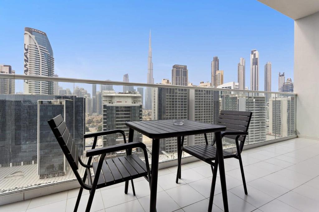 هتل سیلک هاوس 2 بی دی آر ویت برج ویو این نیو تاور بیزنس بی - Silkhaus 2BDR with Burj View in new tower Business Bay