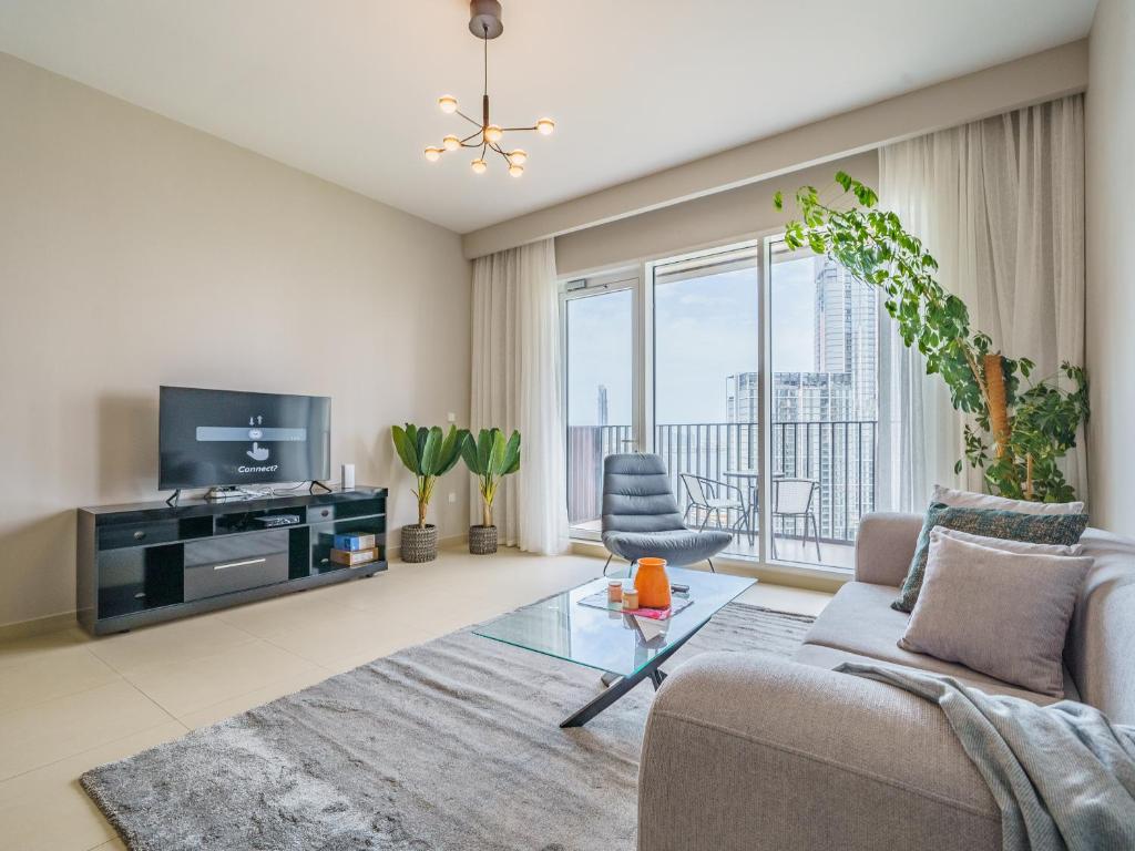 هتل فانسی آپارتمنت ویت مزمرایزینگ کانال ویوز - Fancy Apartment With Mesmerizing Canal Views