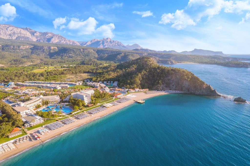 هتل ریکسوس پریمیوم تکیرووا - د لند آو لجندز اکسس Rixos Premium Tekirova - The Land of Legends Access