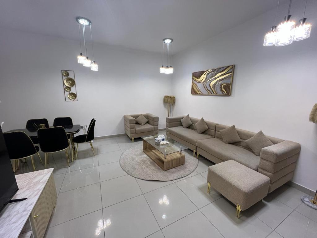 هتل گریت استیکیشن این دبی مارینا - Great Staycation in Dubai Marina