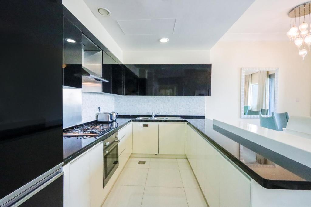 هتل هوملی 2BR - دَنتَاون نِکست تو دبی مال بَی لیوِبِن‌بی - Homely 2BR - Downtown next to Dubai Mall by Livbnb