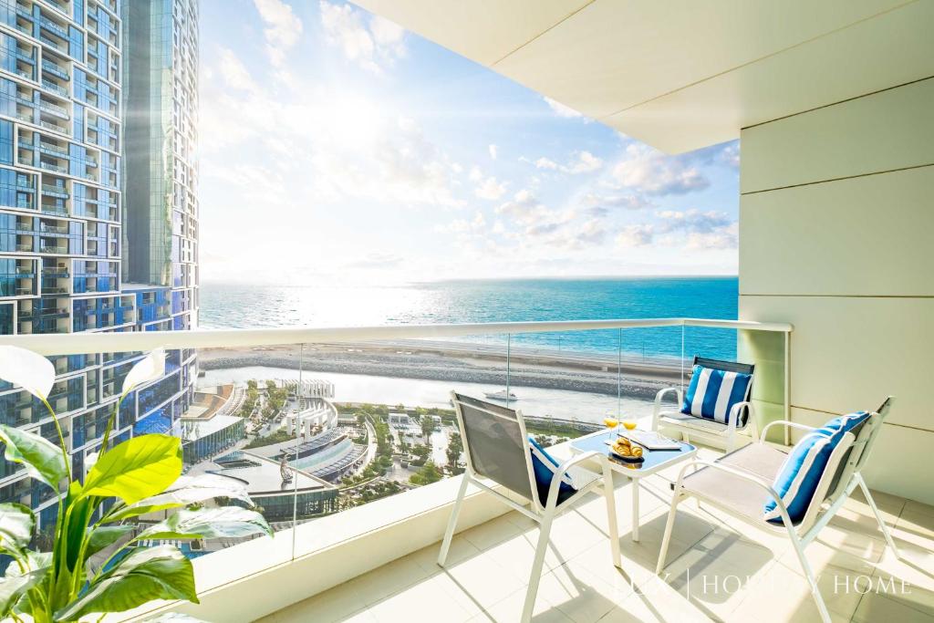 هتل لاکس د جی بی آر بیچ سی ویو سوئیت - LUX The JBR Beach Sea View Suite