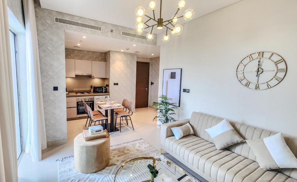 هتل استی بای لاتینم لاکچری 1BR هالیدی هوم CVR B204 نیر برج خلیفه - STAY BY LATINEM Luxury 1BR Holiday Home CVR B204 near Burj Khalifa
