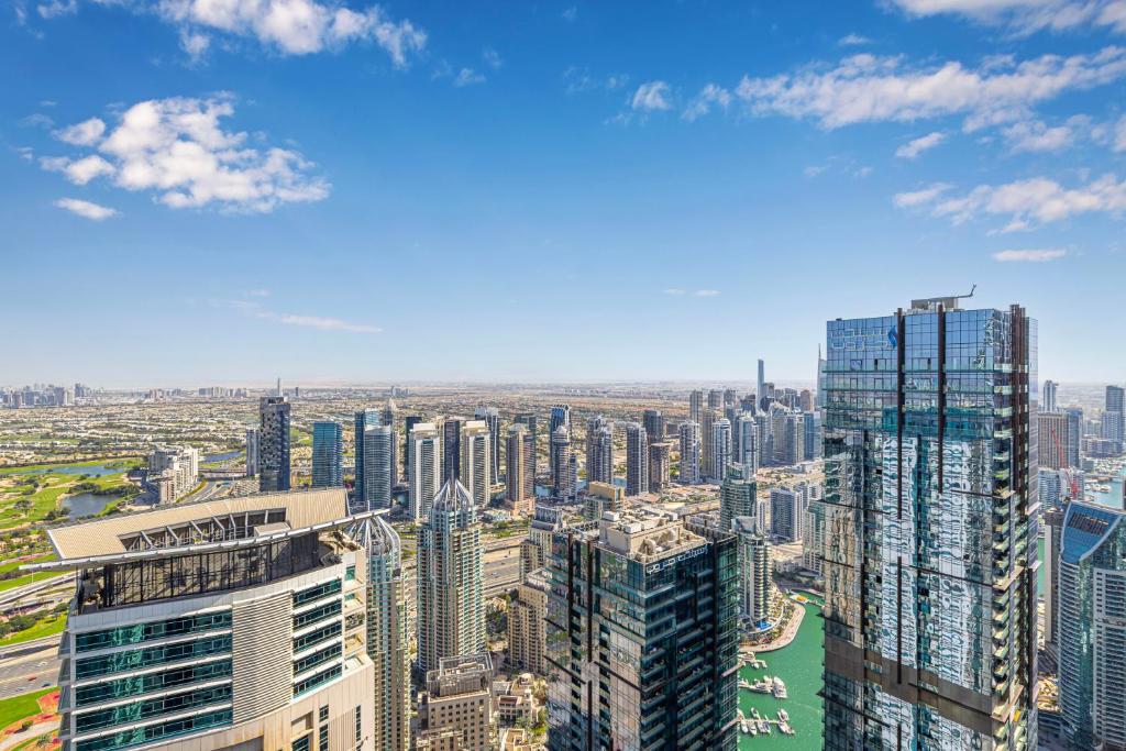 هتل آپگریدد تو بدروم آپارتمان این مارینا - Upgraded Two Bedroom Apartment in Marina