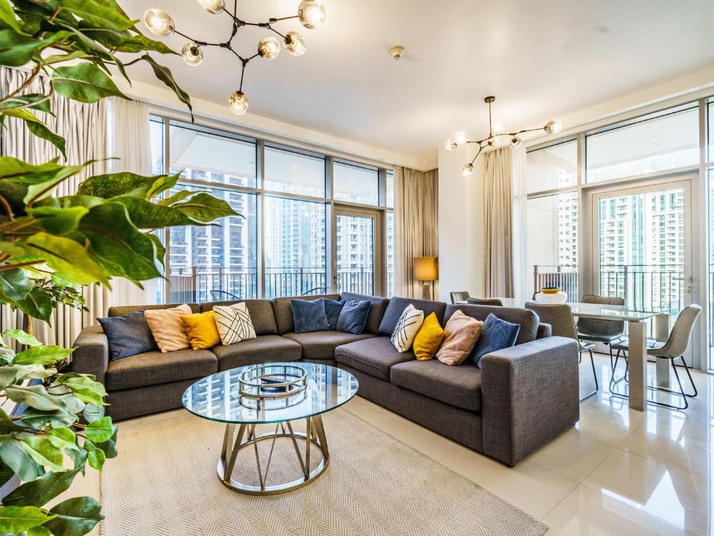 هتل کلاسی 2 بی آر این بولوار کِرِسِنت - داونتاون دبی - Classy 2BR in Boulevard Crescent - Downtown Dubai