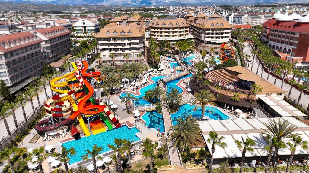 رویال دراگون هتل - Royal Dragon Hotel