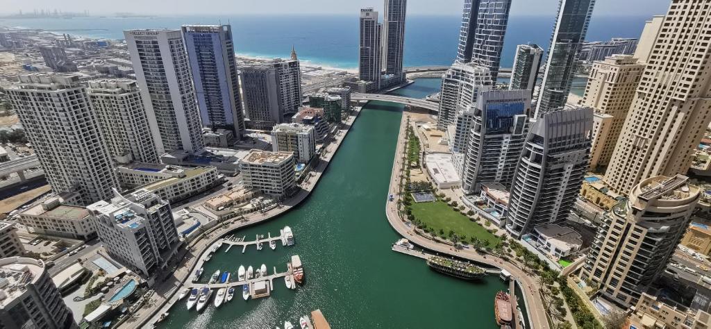 هتل مگنیفی سنت مارینا ویوز - لاکچری دبی آپارتمان - Magnificient Marina views - Luxury Dubai Apartment