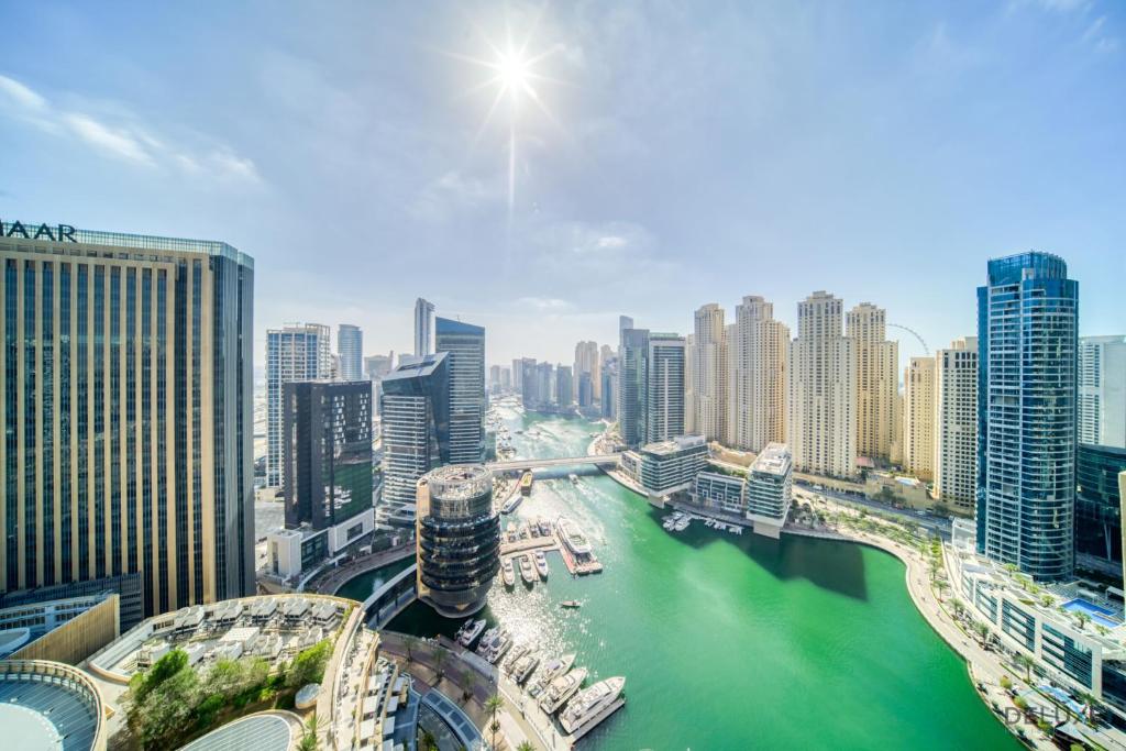 هتل آپولنت 1BR این ذ آدرس رزیدنسز دبی مارینا بای دلاکس هالیدی هومز - Opulent 1BR in the Address Residences Dubai Marina by Deluxe Holiday Homes