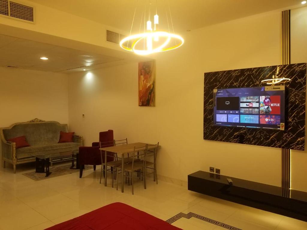هتل اسپیشس 3بی‌آر تاون‌هاوس ویلا Spacious 3BR Townhouse Villa