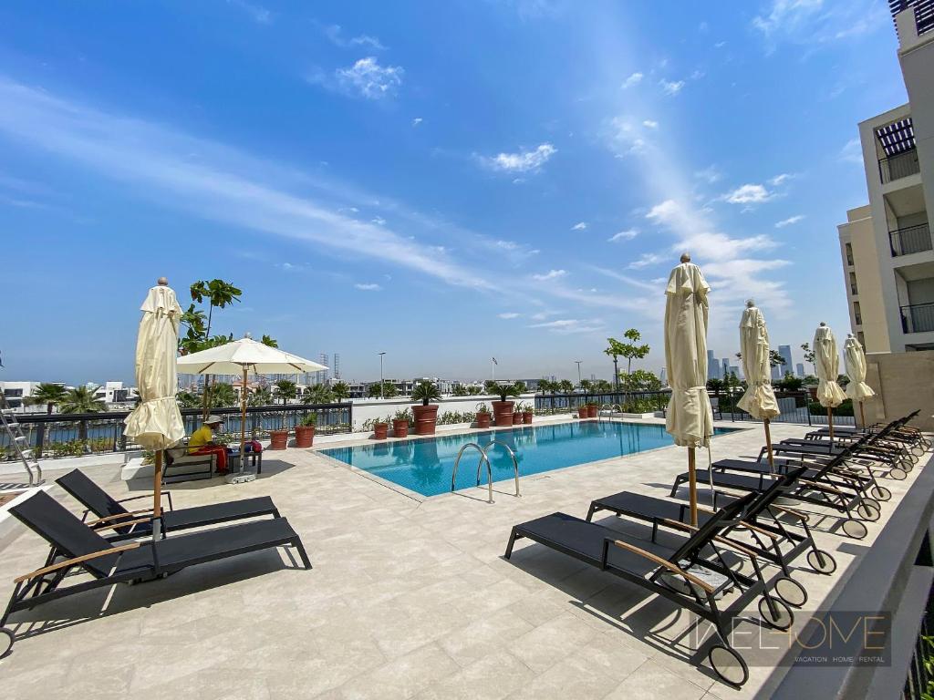 هتل ولهوم - اینکریدبل واترفونت آپت وید مزمرایزینگ ویوز - WelHome - Incredible Waterfront Apt With Mesmerizing views