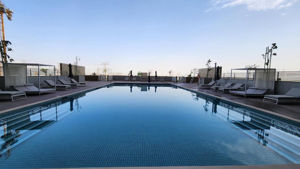 هتل استی بای لاتینم لاکچری 2 بی آر هالیدی هوم سی وی آر بی1007 نییر برج خلیفه - STAY BY LATINEM Luxury 2BR Holiday Home CVR B1007 near Burj Khalifa