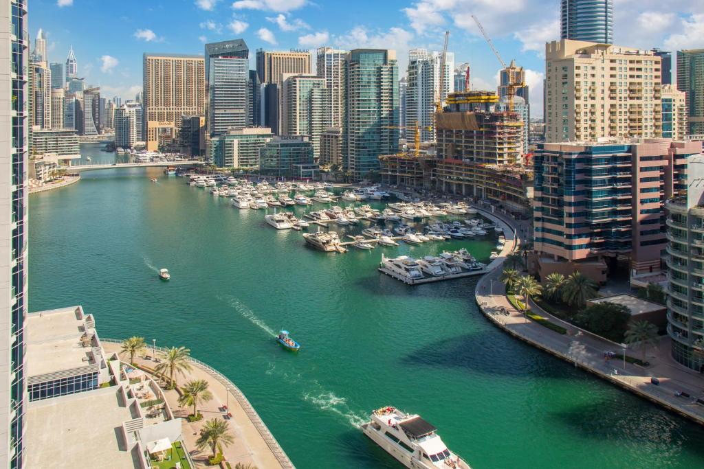 هتل فم لیوینگ - اسپارکل تاورز 1بی - مارولس مارینا ویو ز - FAM Living - Sparkle Towers 1B - Marvelous Marina Views