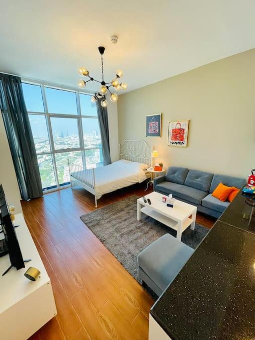 هتل استایلش کُزی استودیو این جی وی تی - Stylish Cozy Studio in Jvt