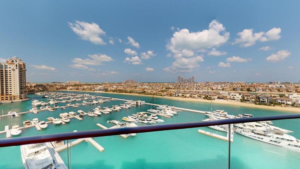 هتل 2 بی دی تیارا پالم ویوز، بیچ اند پول، امیزینگ ویوز آف د پالم - 2 BD Tiara Palm Views, Beach & Pool, Amazing views of the Palm