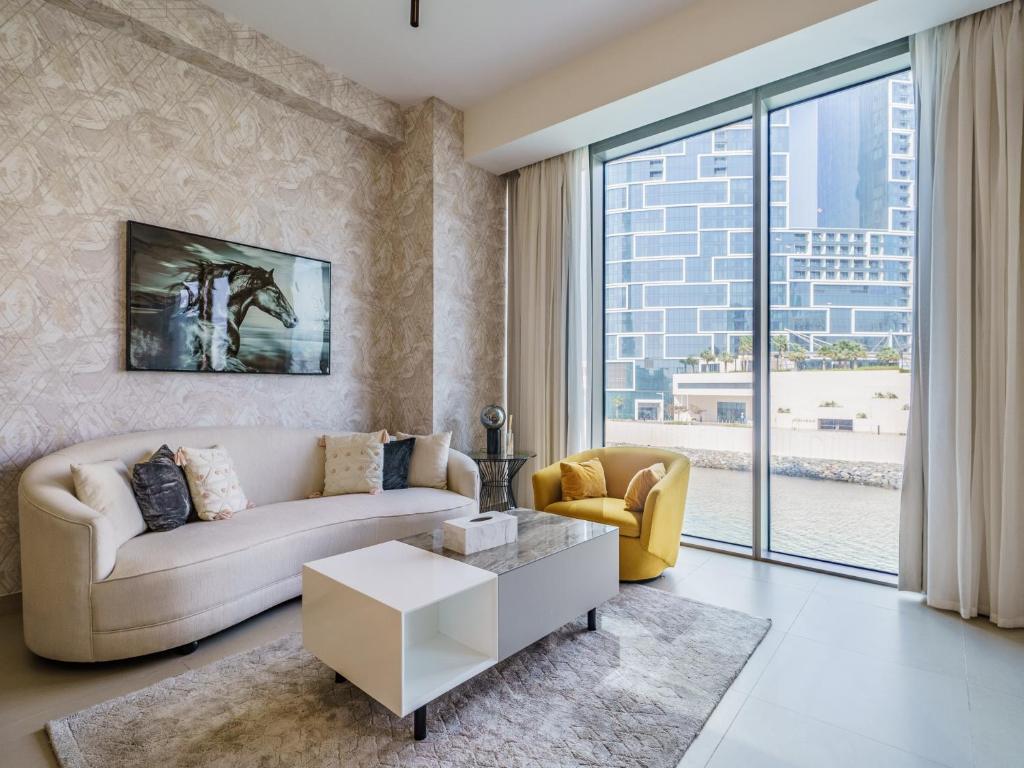 هتل مارولس 1 بی آر ویت بیوتیفول مارینا ویو - Marvelous 1BR with Beautiful Marina View