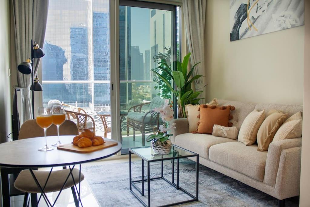 هتل ورا رزییدنسیز بای داماک 1 بی آر لاکچری آپارتهوتل - VERA Residences by Damac I 1BR Luxury Aparthotel