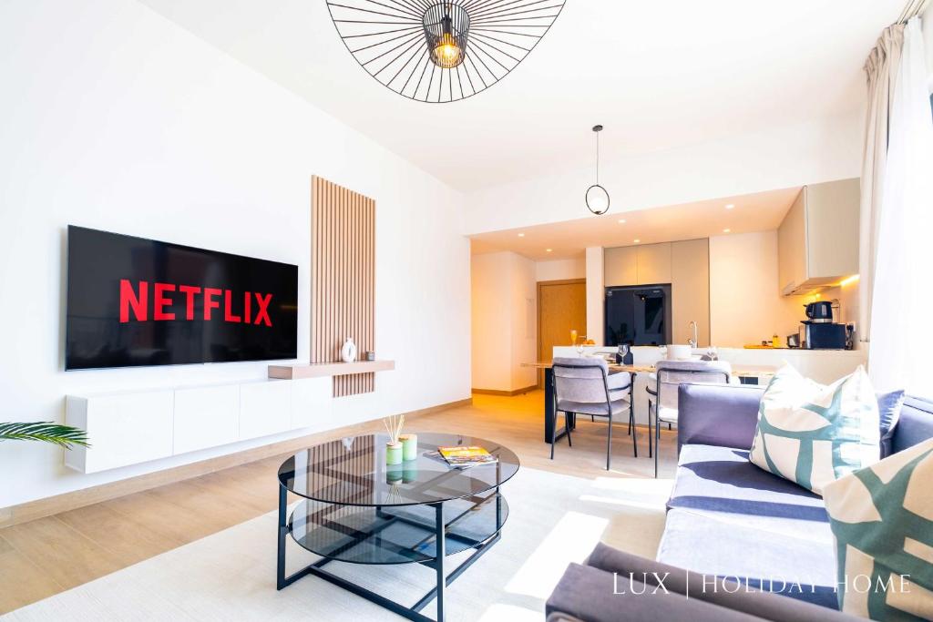هتل لاکس د لا ریو سی ویو سوئیت - LUX The La Rive Sea View Suite