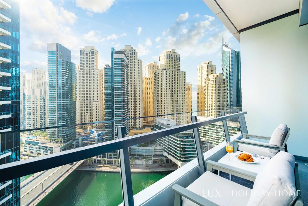 هتل لاکس ذ سیلورین مارینا ویو سوئیت 2 - LUX The Silverene Marina view Suite 2