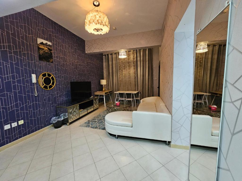 هتل فرش‌لوک ۲ بی اچ کی این مارینا ۷۰۷ - Freshlook 2 BHK in Marina 707