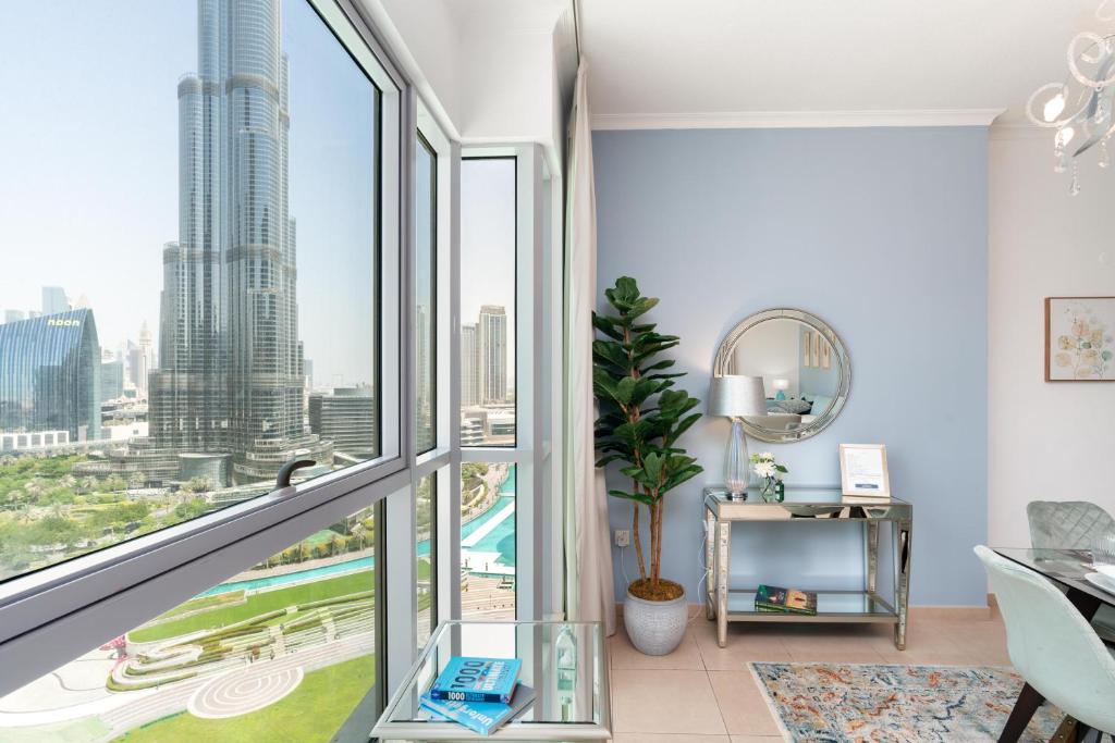 هتل آلتیمت استی / 4 بدز / برج خلیفه اند اپرا ویو - Ultimate Stay / 4 Beds / Burj Khalifa and Opera View
