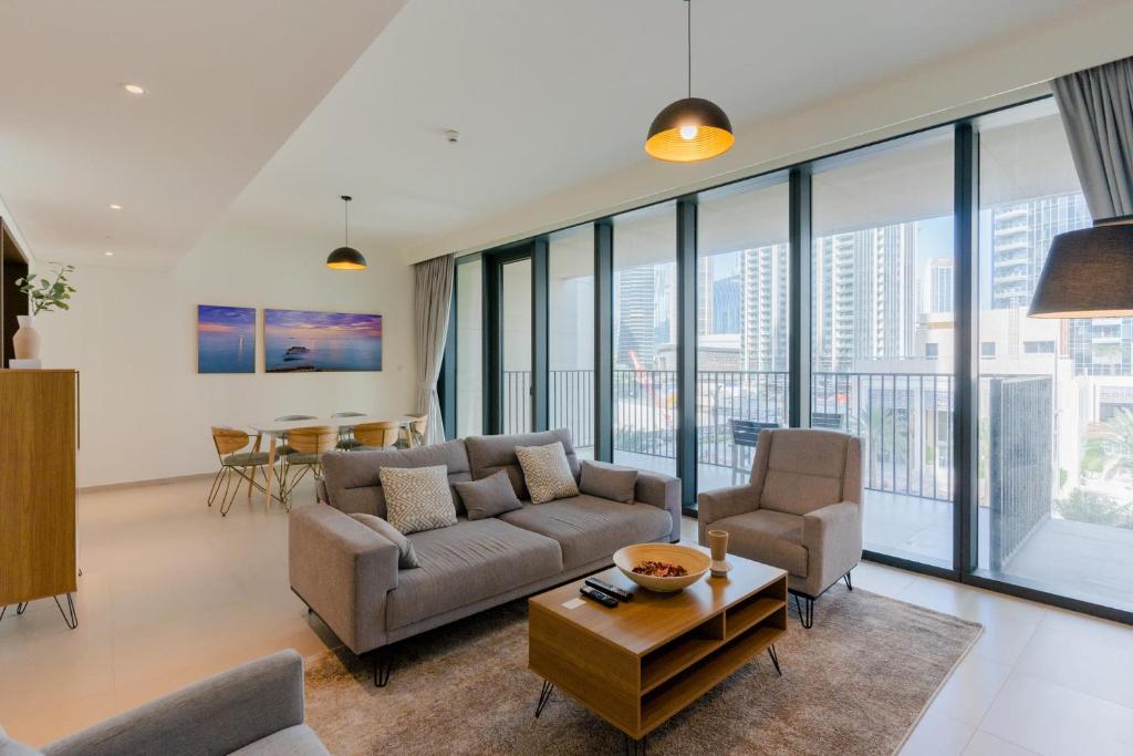 هتل لاکسفولیو ریتریٹس استانیگ دیوپلکس داون تاون - LUXFolio Retreats Stunning Duplex Downtown