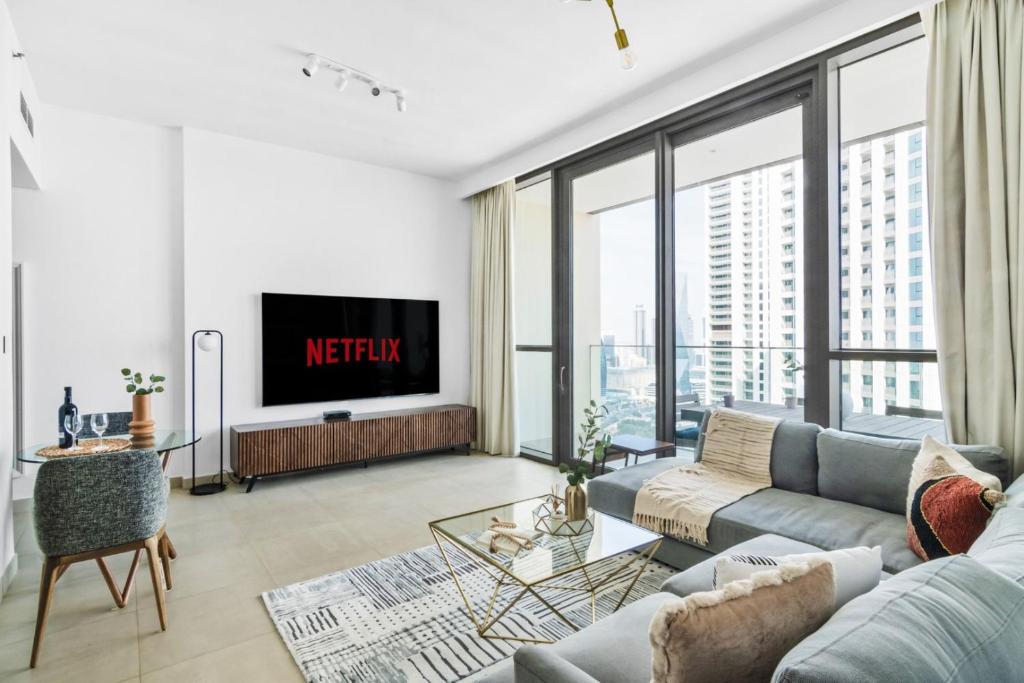 هتل گست ردی - مدرن هوم ویت استنن سینتی ویوز - GuestReady - Modern home with stunning city views