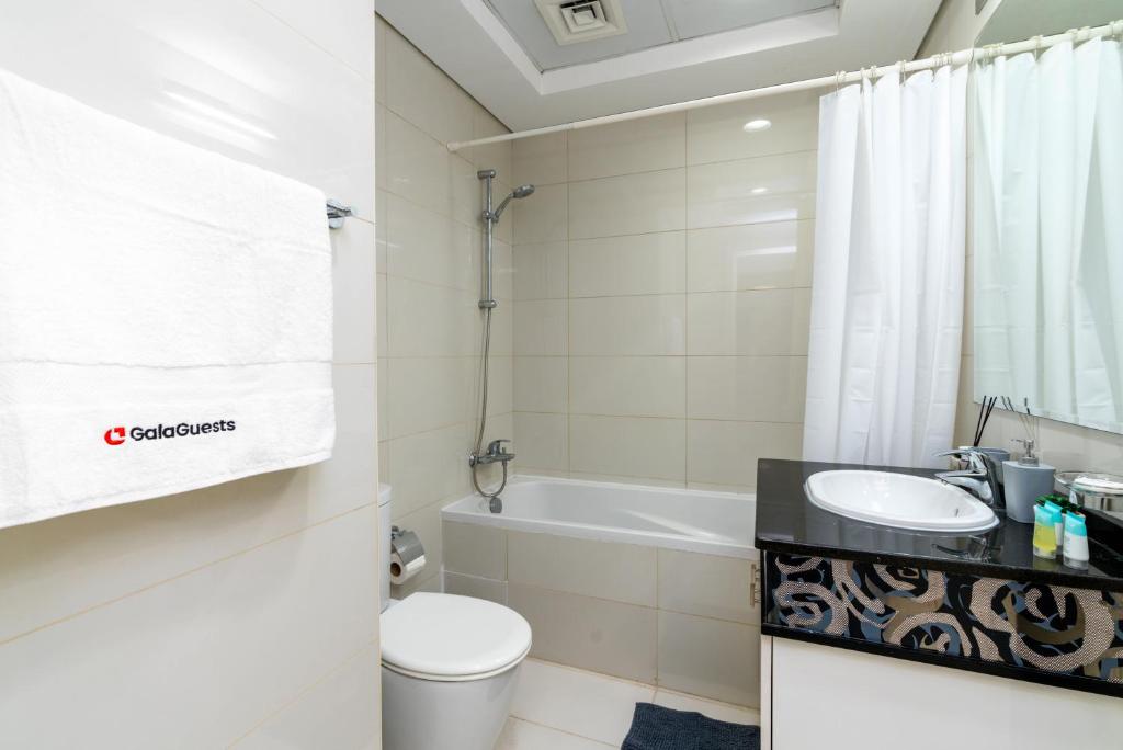 هتل لاش 1 بی آر ات اکزکیوتیو بی - Lush 1 BR at Executive Bay