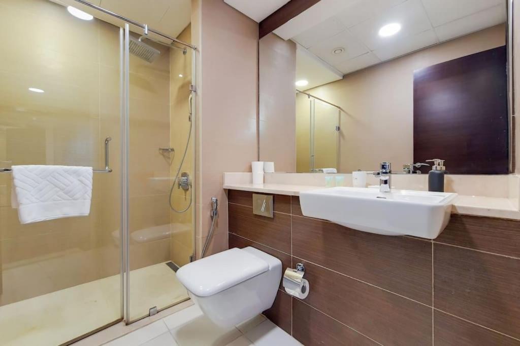 هتل اسپارکل تاور 1، دبی مارینا - ویکیشنر - Sparkle Tower 1, Dubai Marina - Vacationer