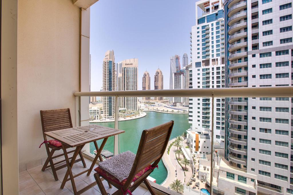 هتل بیوتیفول استودیو آن 10 فلور آو مارینا ویو تاور - Beautiful Studio on 10 floor of Marina View Tower