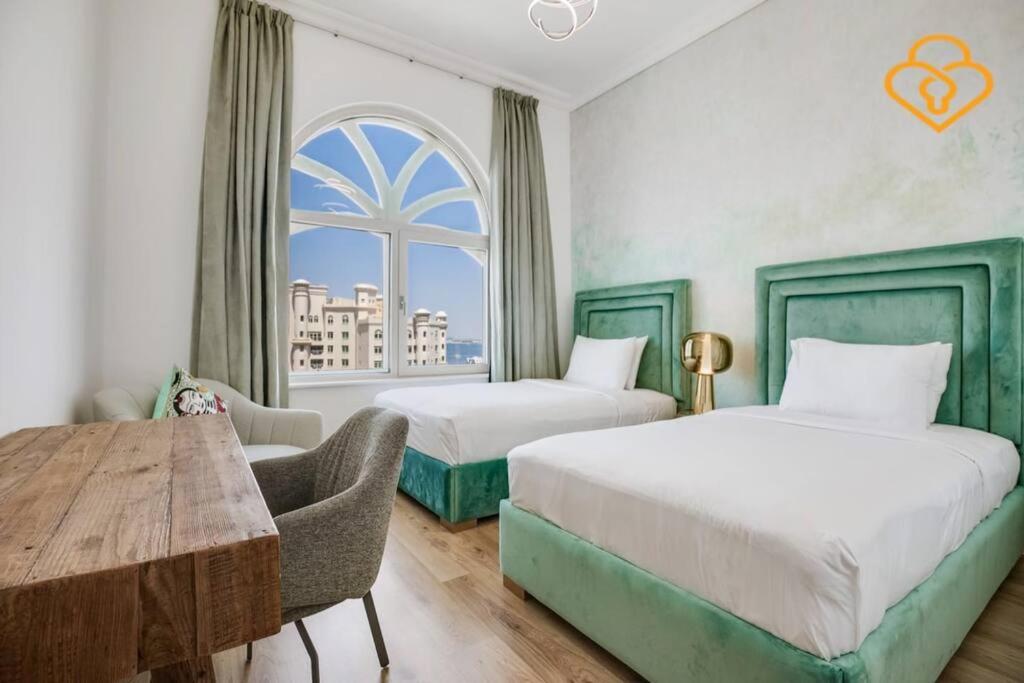 هتل کیزپلیس آپگریدد 3 بی آر + نانی بیچ اکسس، پالم جمیرا - Keysplease Upgraded 3 B/R + Nanny Beach Access, Palm Jumeirah