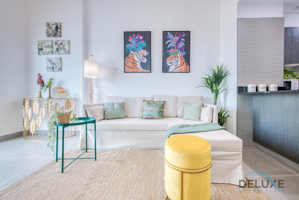 هتل وایبرنت 1بی آر این بلا رز ال بارشا ساوت بای دلاکس هالیدی هومز - Vibrant 1BR in Bella Rose Al Barsha South by Deluxe Holiday Homes