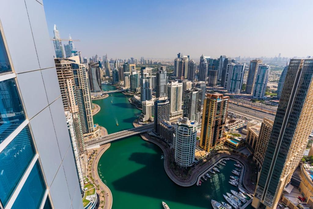 هتل لاکس فولیوریتریتس - 3 بی اچ کی فول مارینا ویو - LUXFolio Retreats - 3BHK Full Marina View