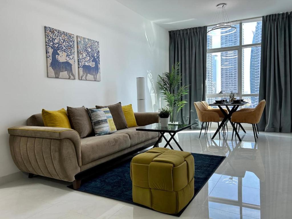 هتل چارمینگ وان بیدروم این مارینا - Charming One Bedroom In Marina