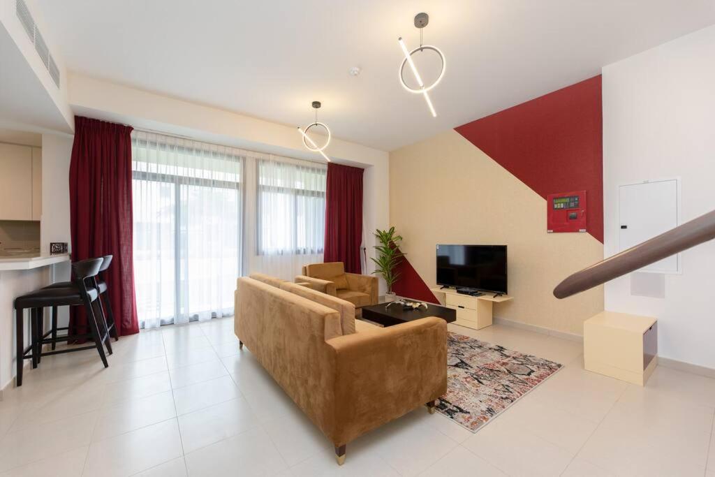 هتل استنینگ 3 بدروم تاون هاوس این تاون اسکوئر - Stunning 3 bedroom townhouse in Townsquare