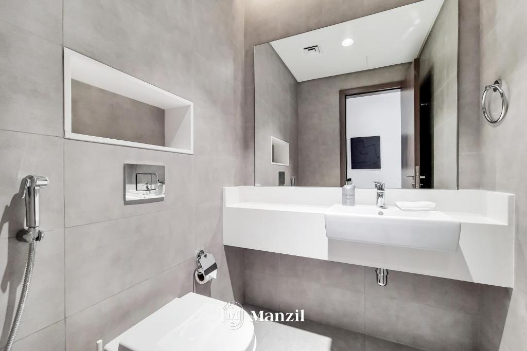 هتل استایلیش واترفرانت 1 بی‌آر اَت دیستریکت وان - Stylish waterfront 1 BR at district one
