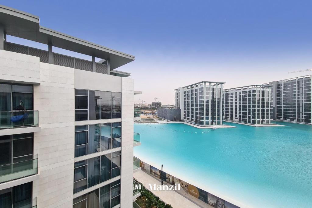 هتل مدرن واترفرانت 1 بی آر اَت دیستریکت وان - Modern waterfront 1 BR at District One