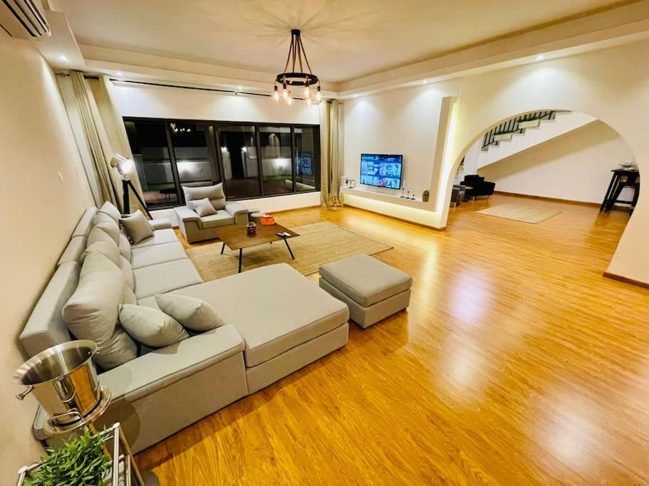 هتل د ویلا دبی The VIlla DUBAI
