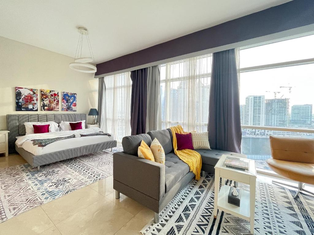 هتل سوپر اسپیشس استودیو این د هارت آف بیزنس - وری ریر - Super Spacious Studio in the Heart of Business - Very Rare