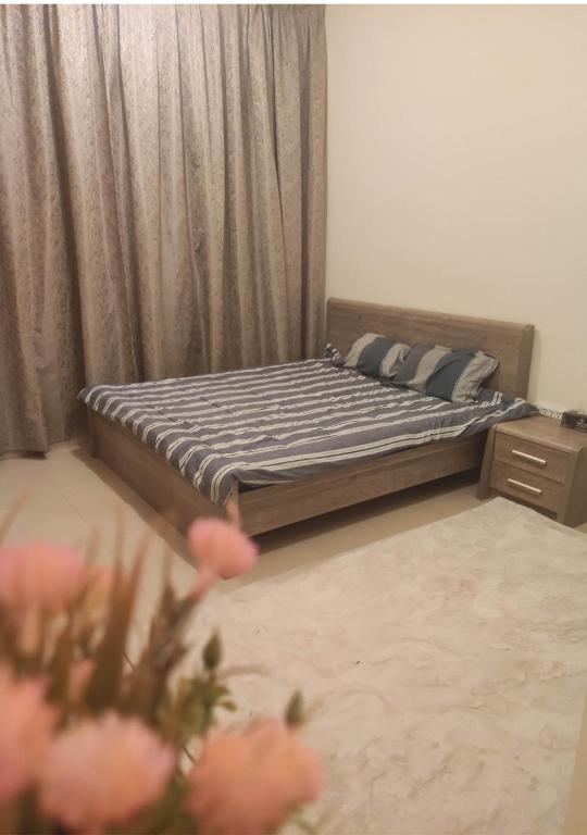 هتل سوپر کامفرتبل مستر بد روم این شرد آپارتمنت - Super comfortable master bedroom in shared apartment