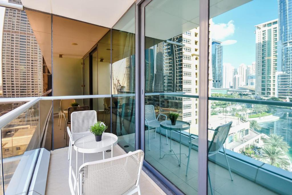 هتل لاکسفولیو ریتریتس بیوتیفول جی ال تی 1 بی آر آپارتمان - LUXFolio Retreats Beautiful JLT 1BR Apartment
