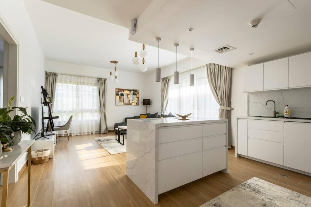 هتل برایایت و ریلکینگ 1 بی آر آپارتمان - Bright & Relaxing 1BR Apartment