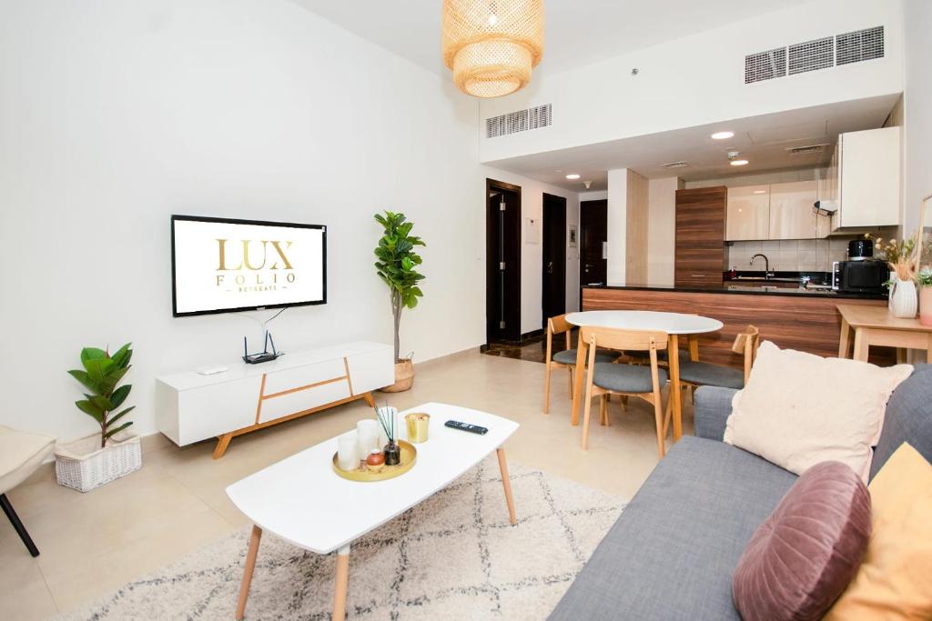 هتل لاکسفولیو ریتریتس اسپارکل تاور دبی مارینا - LUXFolio Retreats Sparkle Tower Dubai Marina
