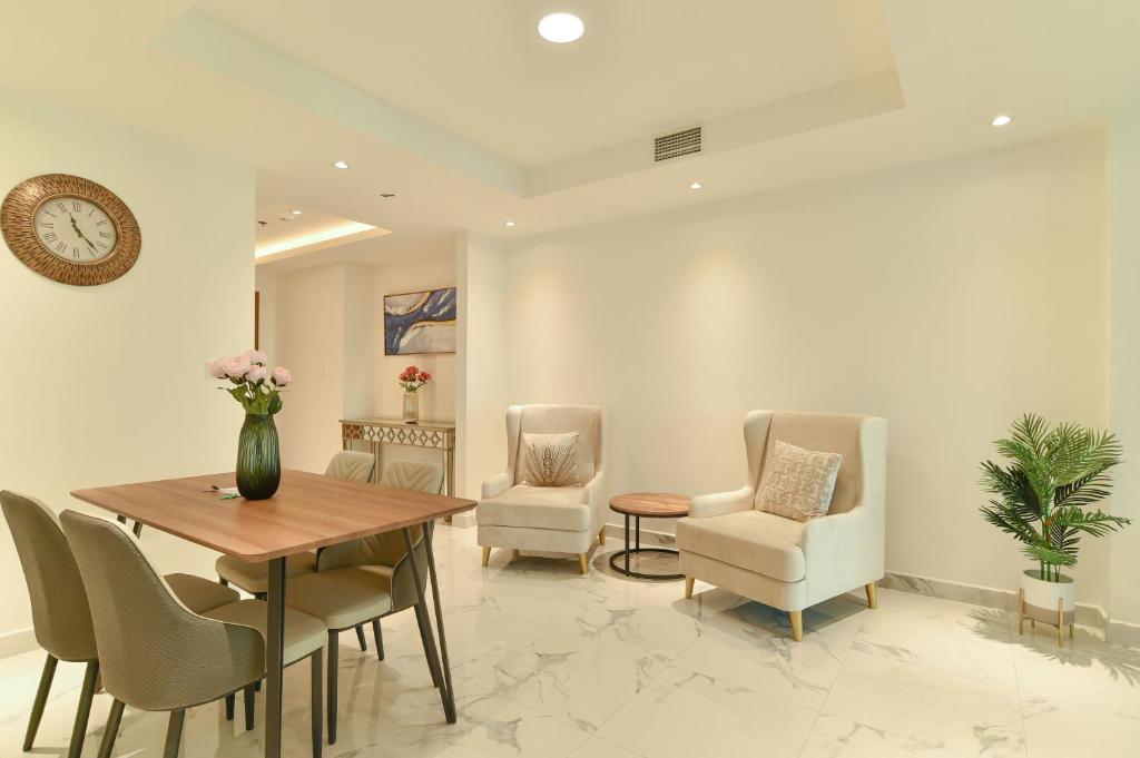 هتل ویو اف کانال اند برج خلیفه 1BR لاج پرمیوم اپت - آمنه تاور هبتور سیتی - View of Canal & Burj Khalifa 1BR Large Premium Apt - Amna Tower Habtoor City