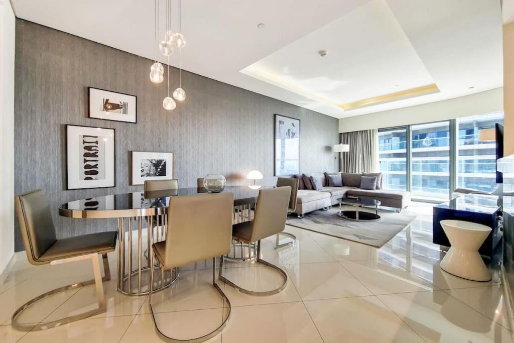 هتل دامک پارامونت بی - ویکیشنر - DAMAC Paramount B - Vacationer