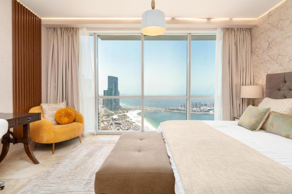 هتل اکستراوردینری دستینیشن، جی بی آر 4003 - Extraordinary Destination, JBR 4003
