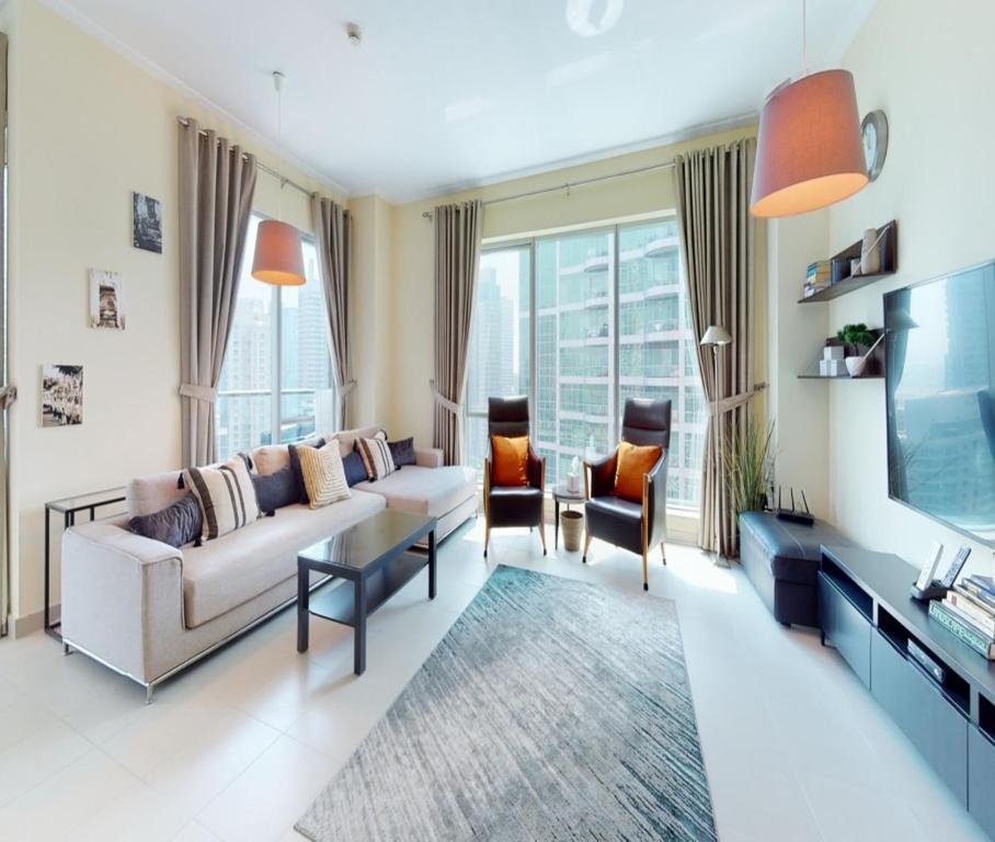 هتل هام تاون آپارتمنتس - مَدِرن اسپِیسیس 2 بی آر آپارتمان این مارینا - Hometown Apartments - Modern Spacious 2 BR Apartment in Marina