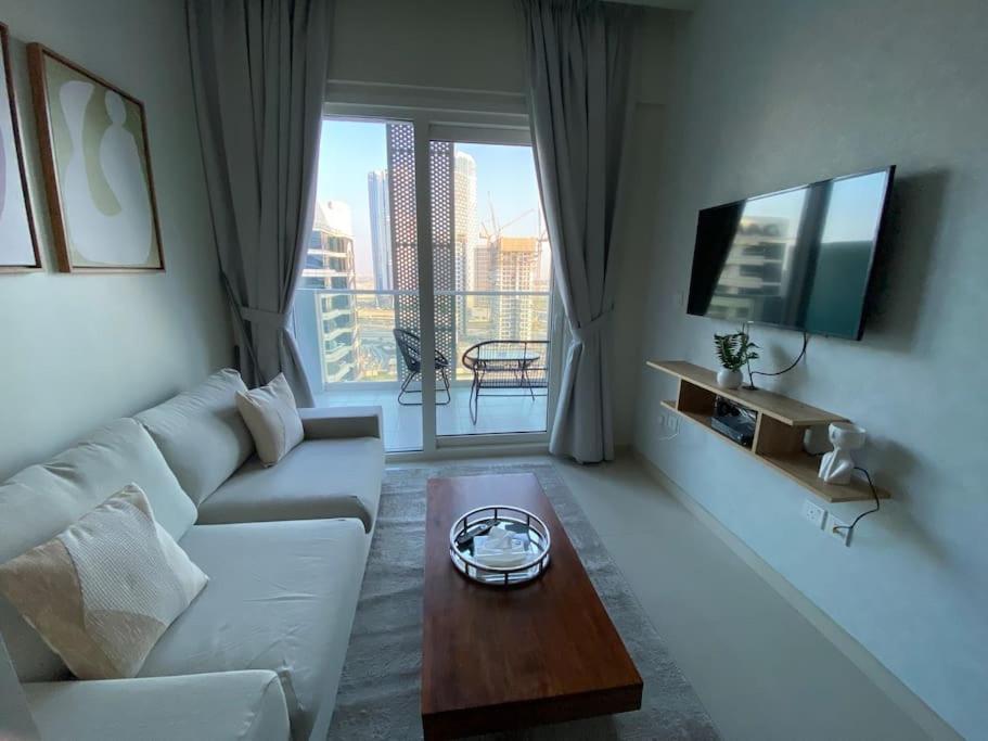 هتل کوزی 1-بی-آر ویت بیوتیفول ویوز - Cozy 1-BR with beautiful views