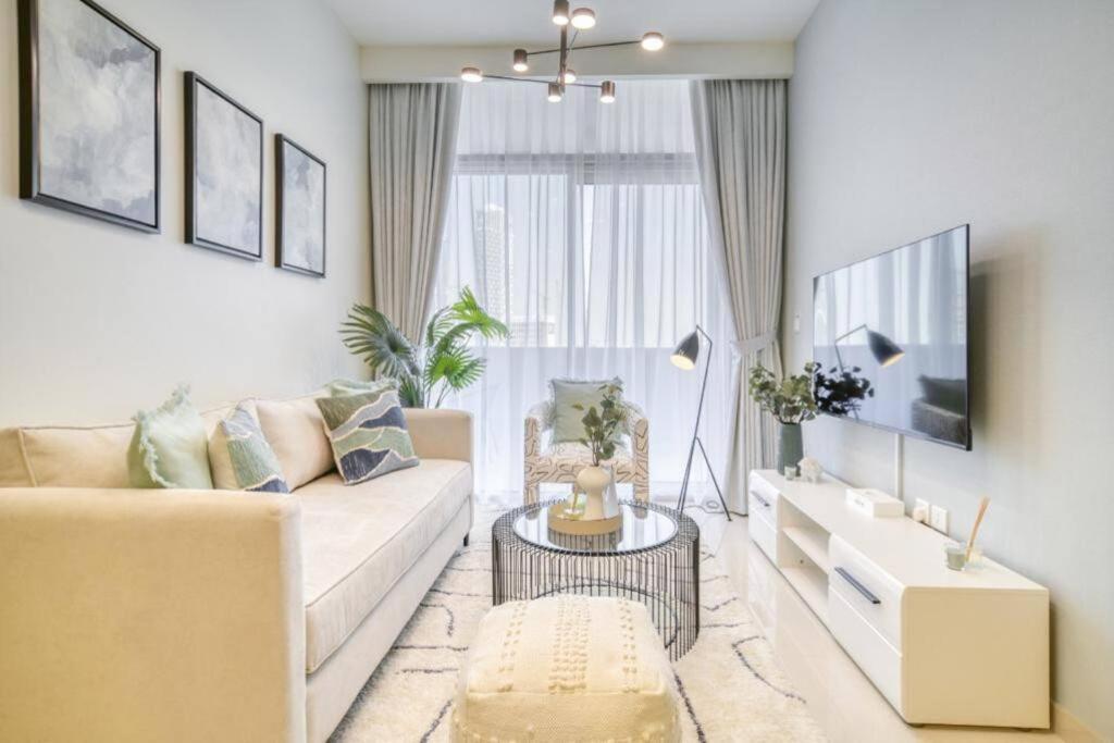 هتل پالیشد 2 بی آر ات ورا تاور - Polished 2BR at Vera Tower