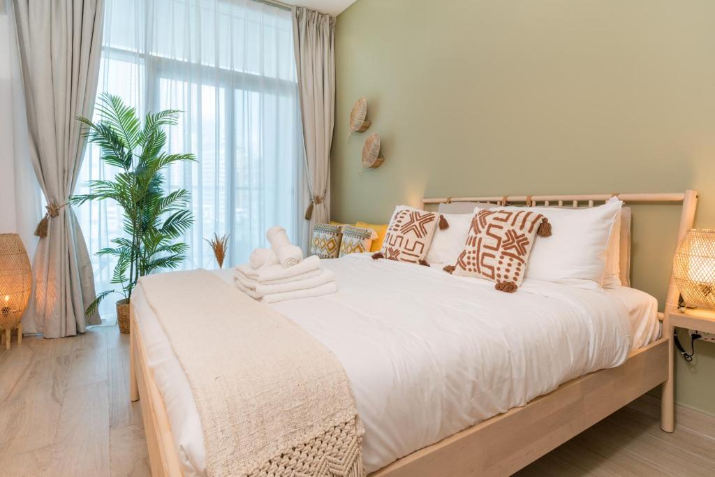 هتل استونینگ آپت مارینا ویو ویت بالکنی - Stunning Apt Marina view with Balcony
